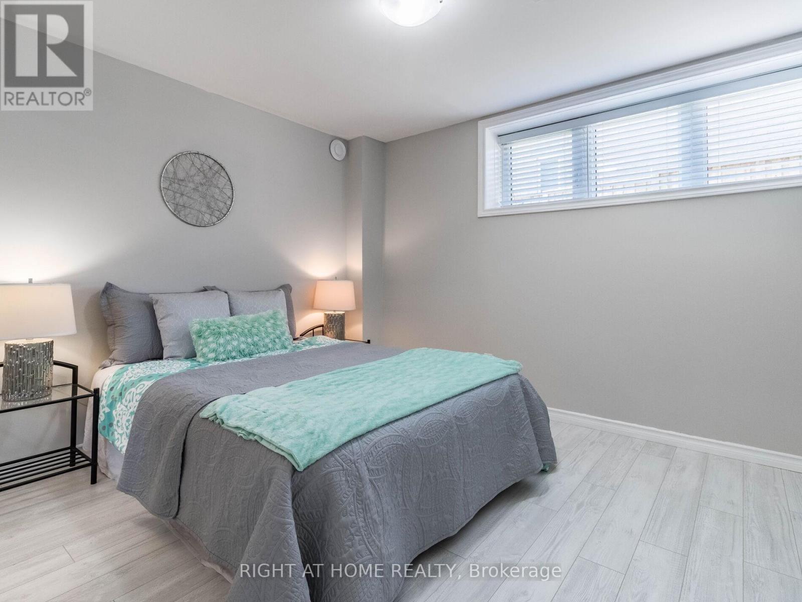 223 THOMPSON RD