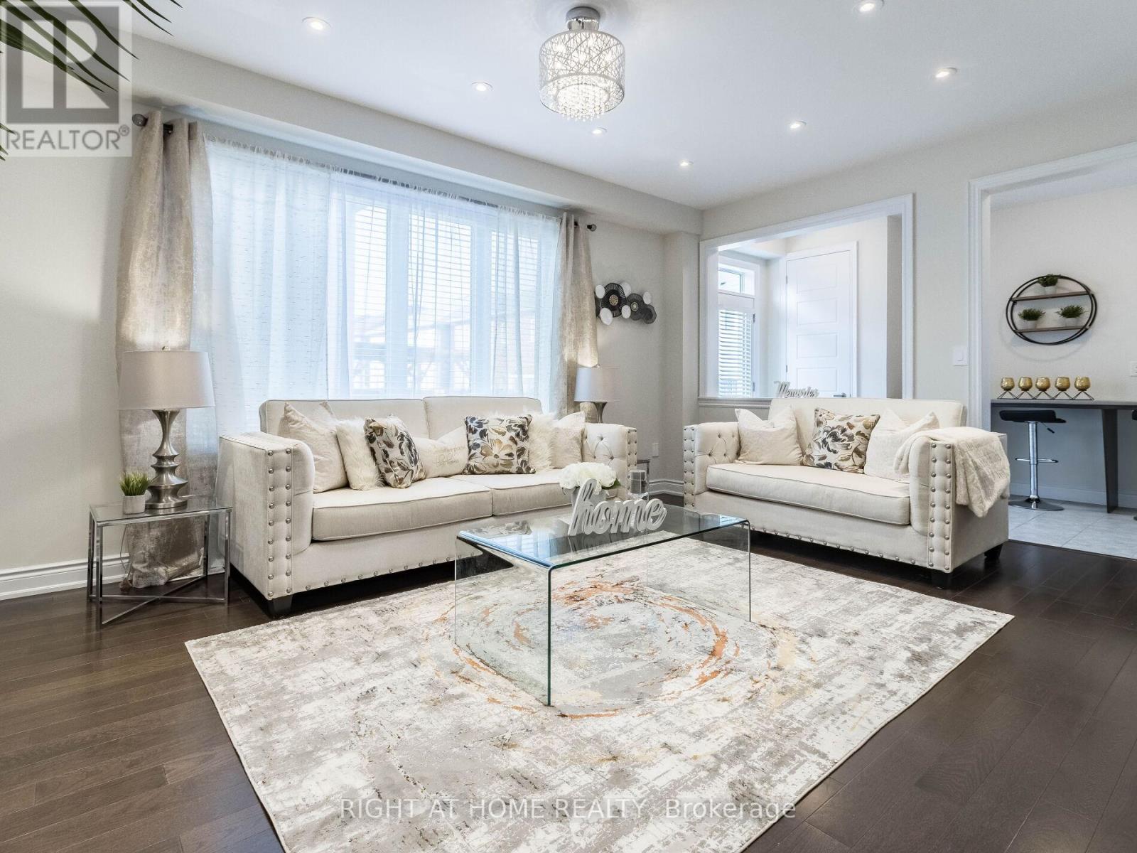 223 THOMPSON RD