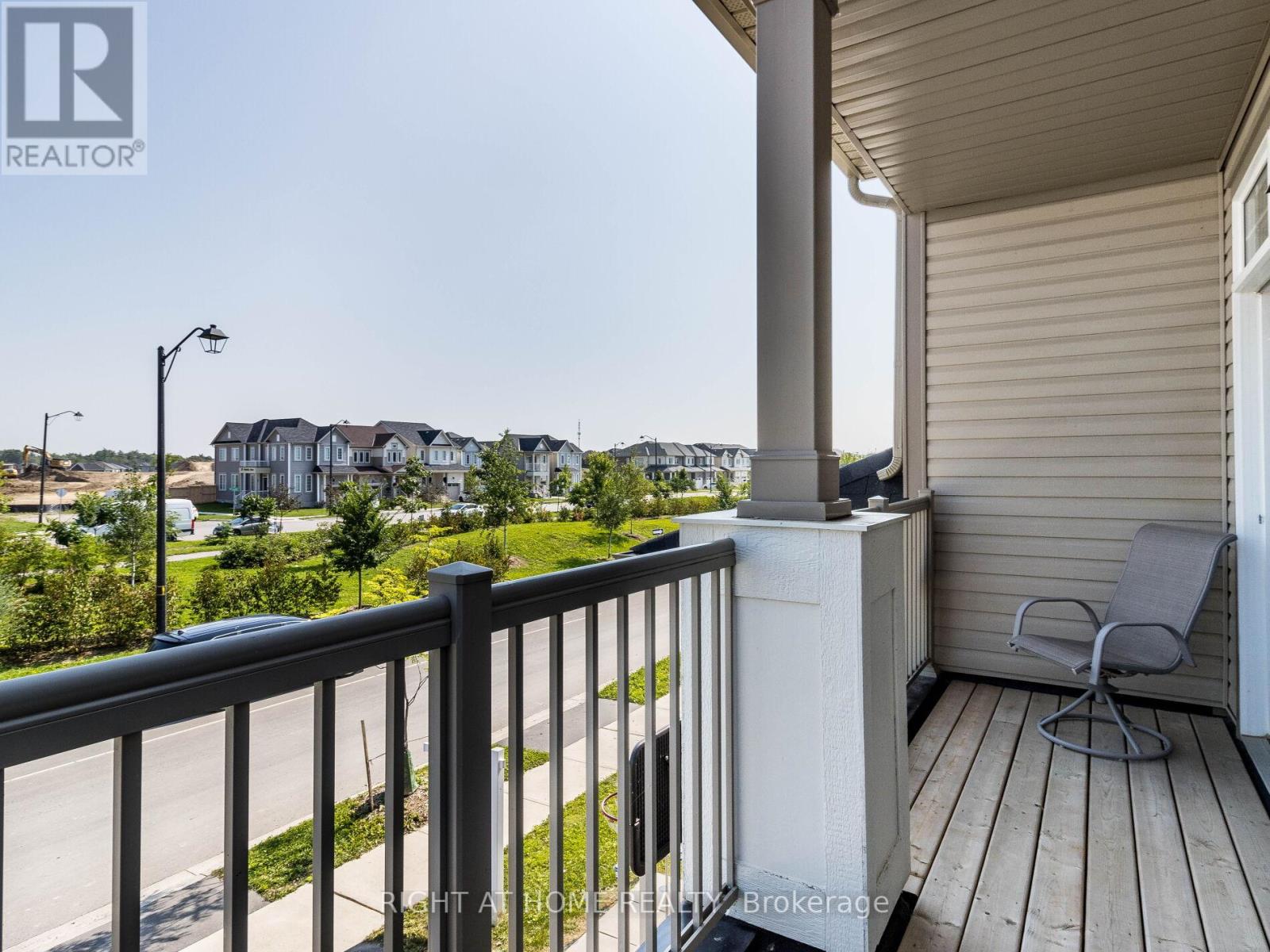 223 THOMPSON RD