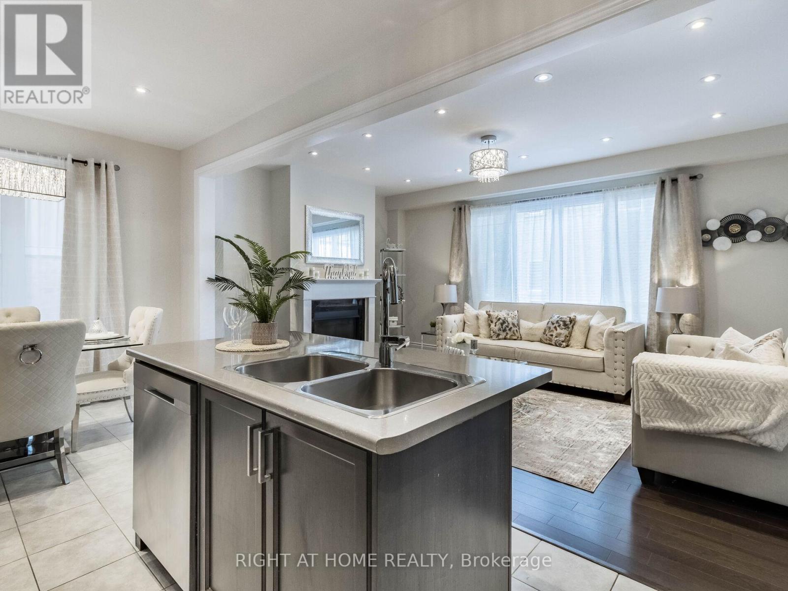 223 THOMPSON RD