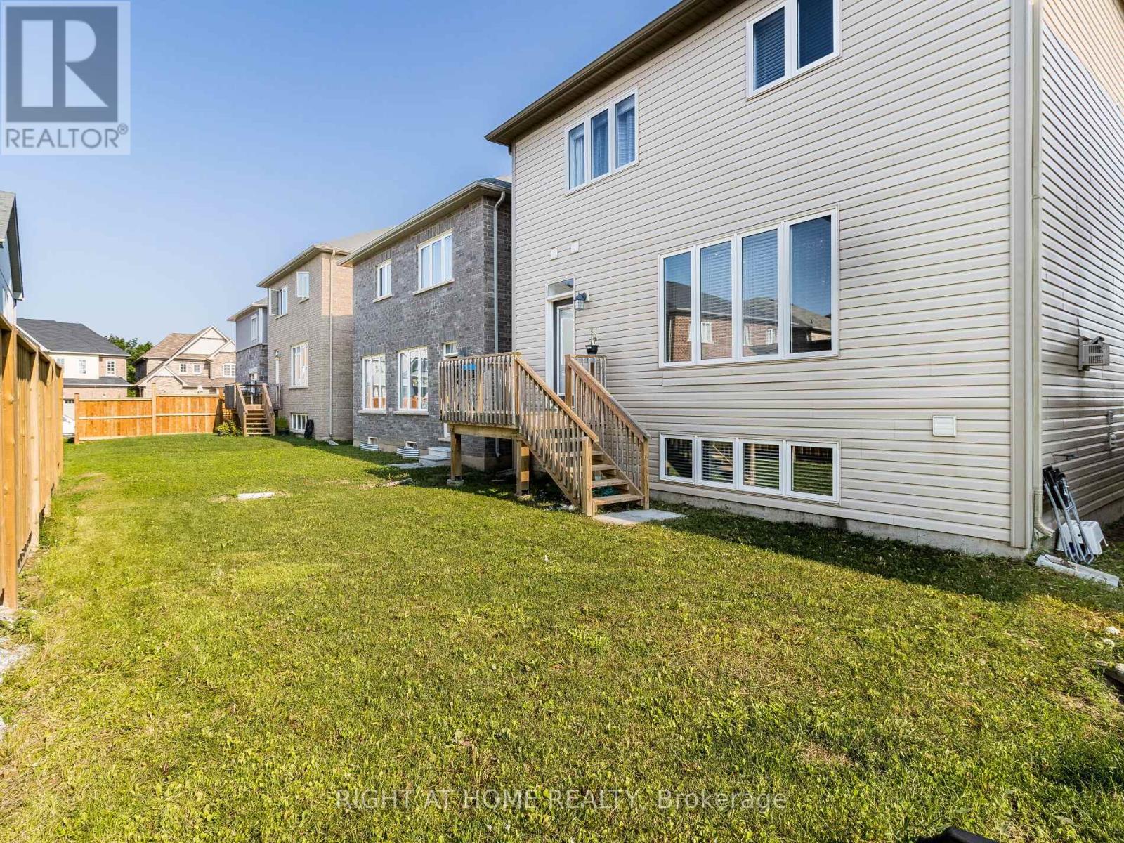 223 THOMPSON RD