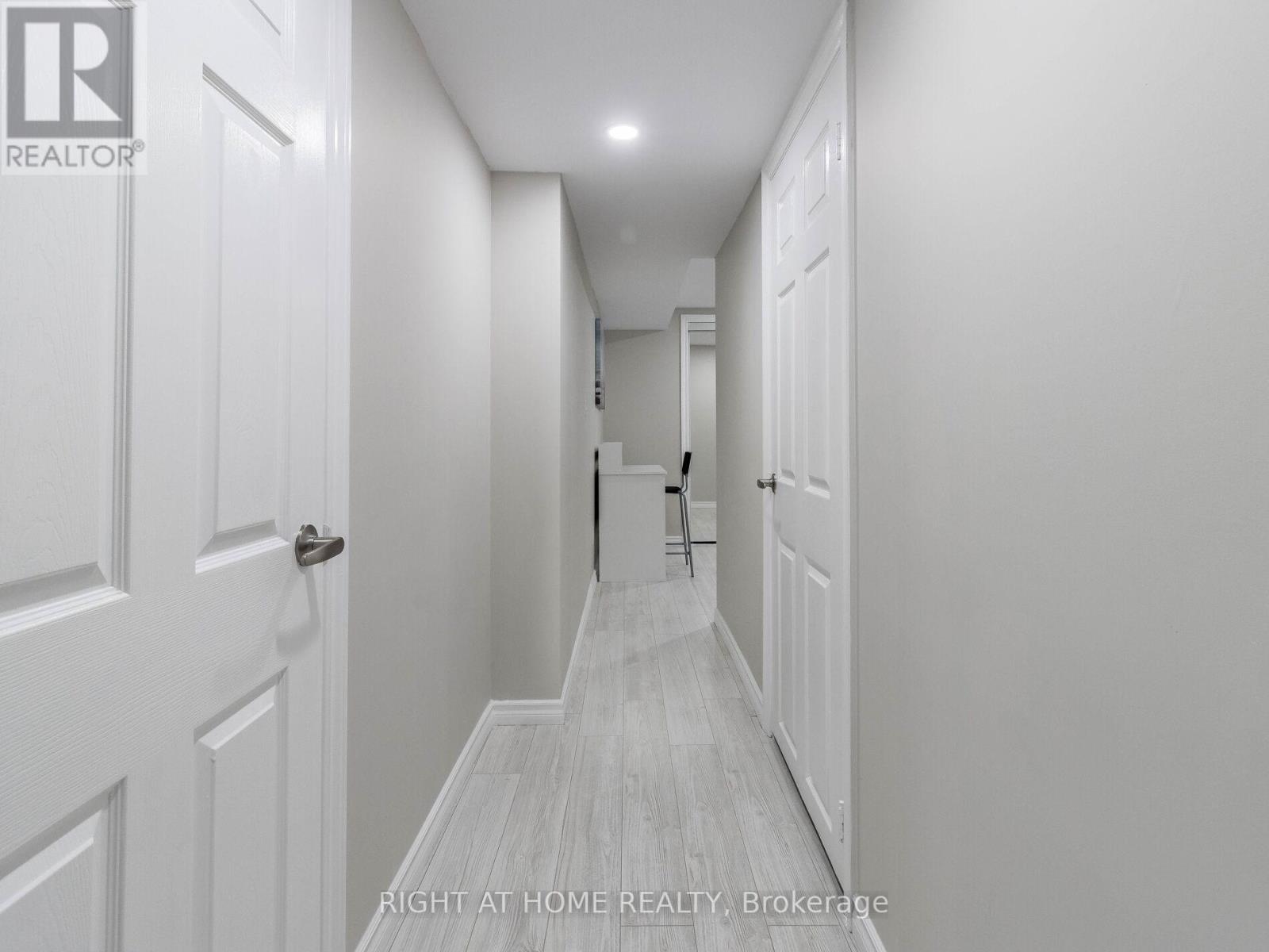 223 THOMPSON RD
