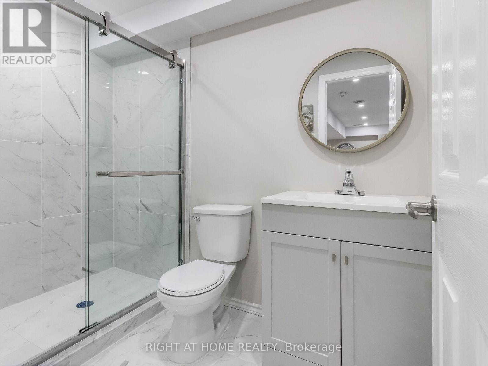 223 THOMPSON RD
