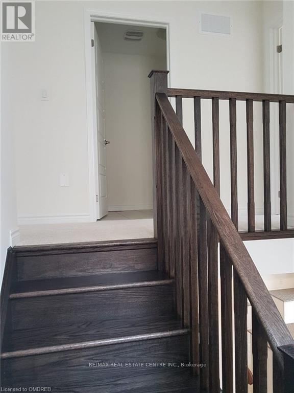 384 EQUESTRIAN WAY