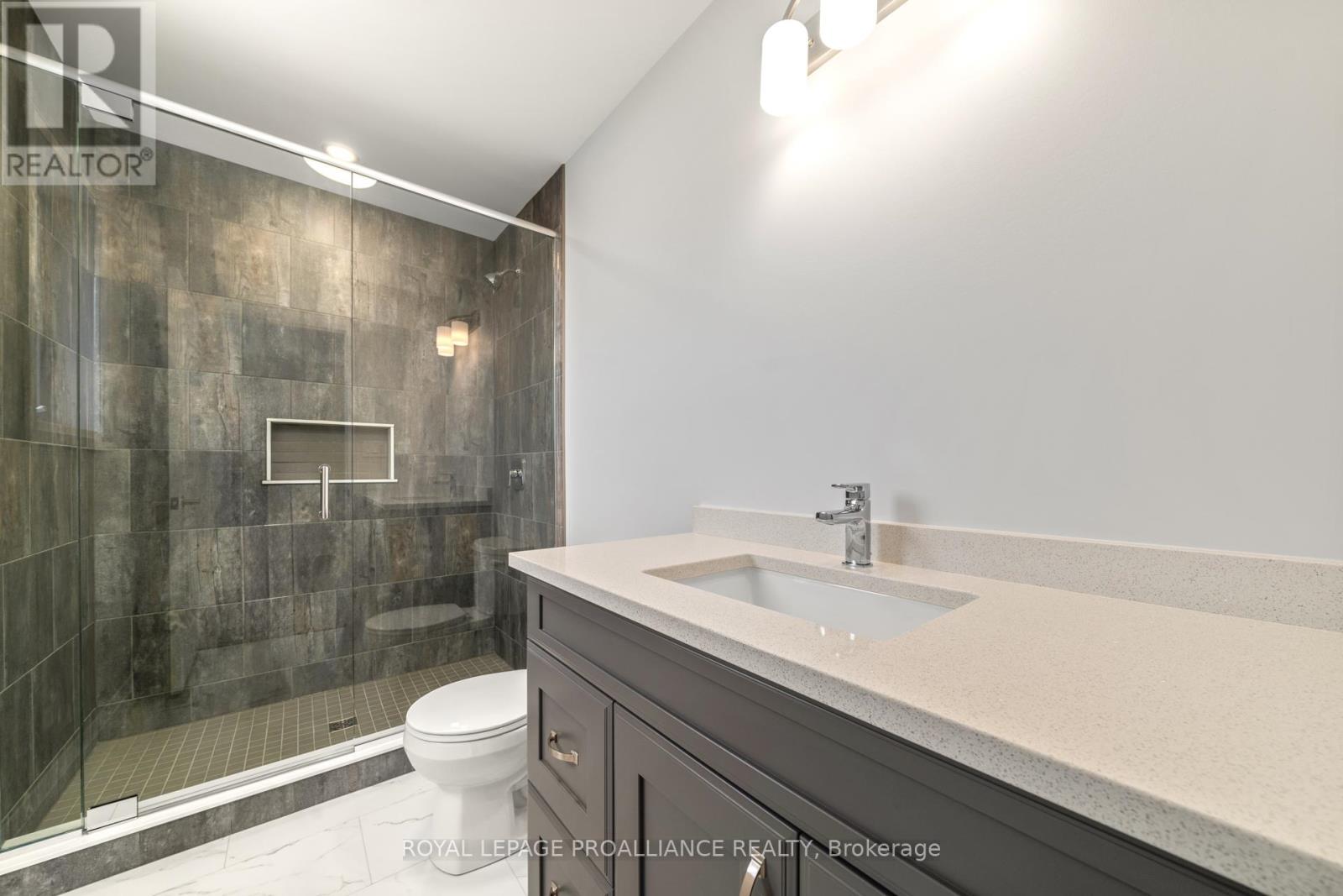 27 CLAYTON JOHN AVE