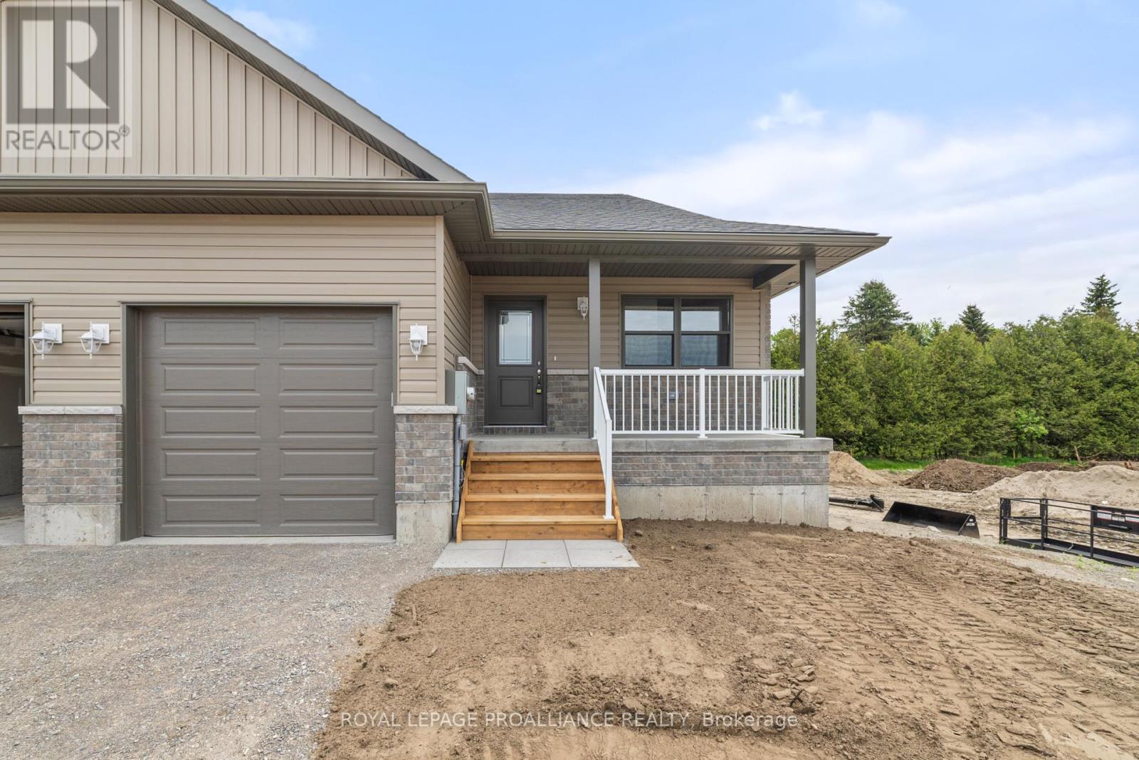 27 CLAYTON JOHN AVE