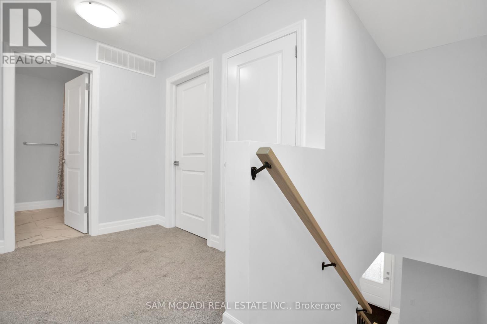 #8 -1023 DEVONSHIRE AVE, #8