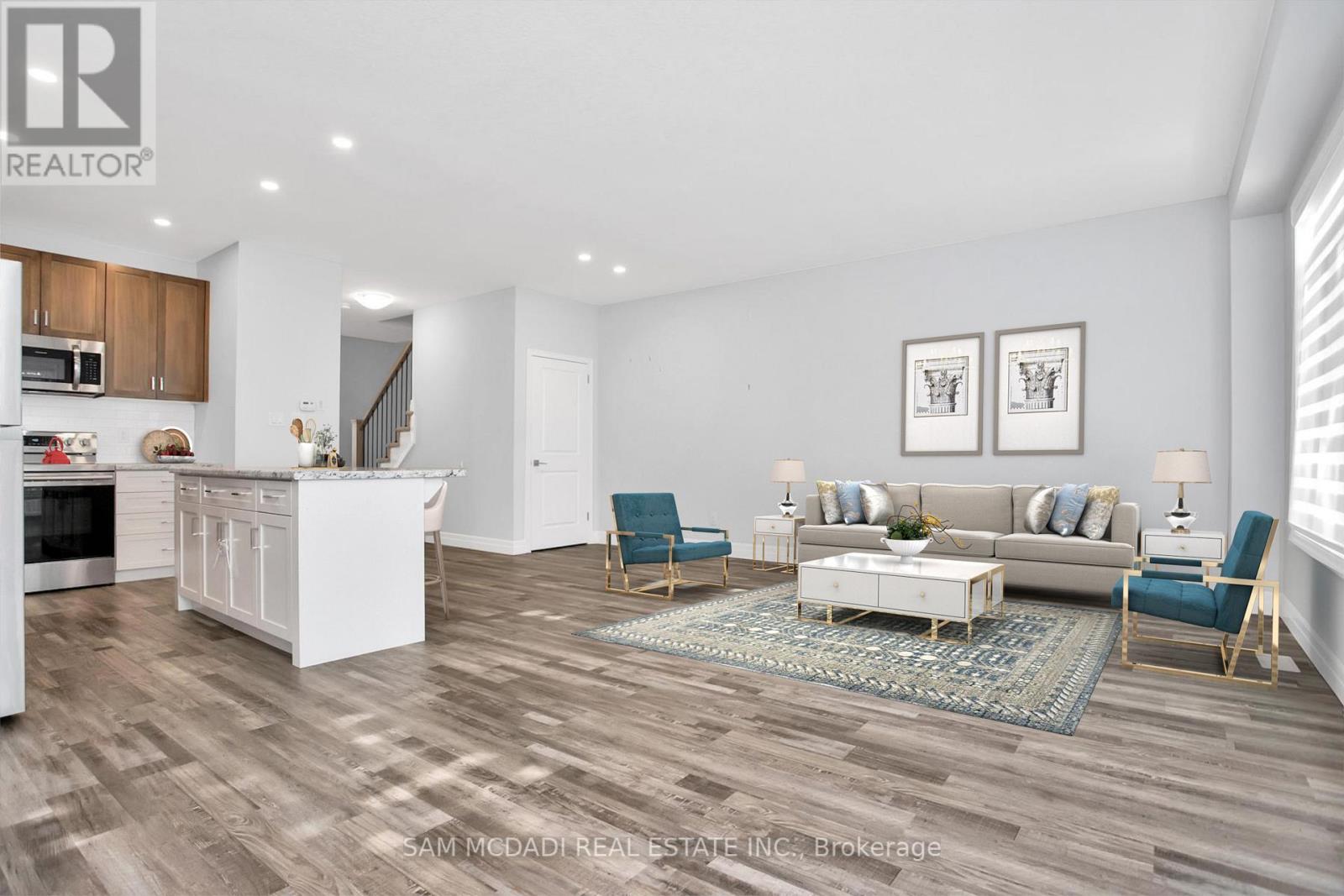#8 -1023 DEVONSHIRE AVE, #8
