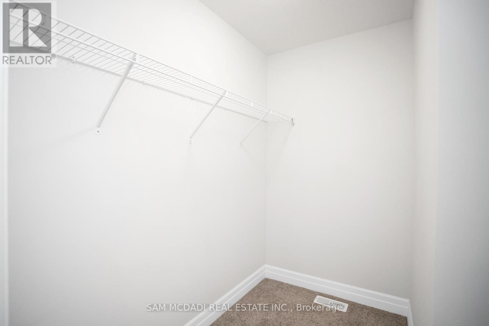 #8 -1023 DEVONSHIRE AVE, #8