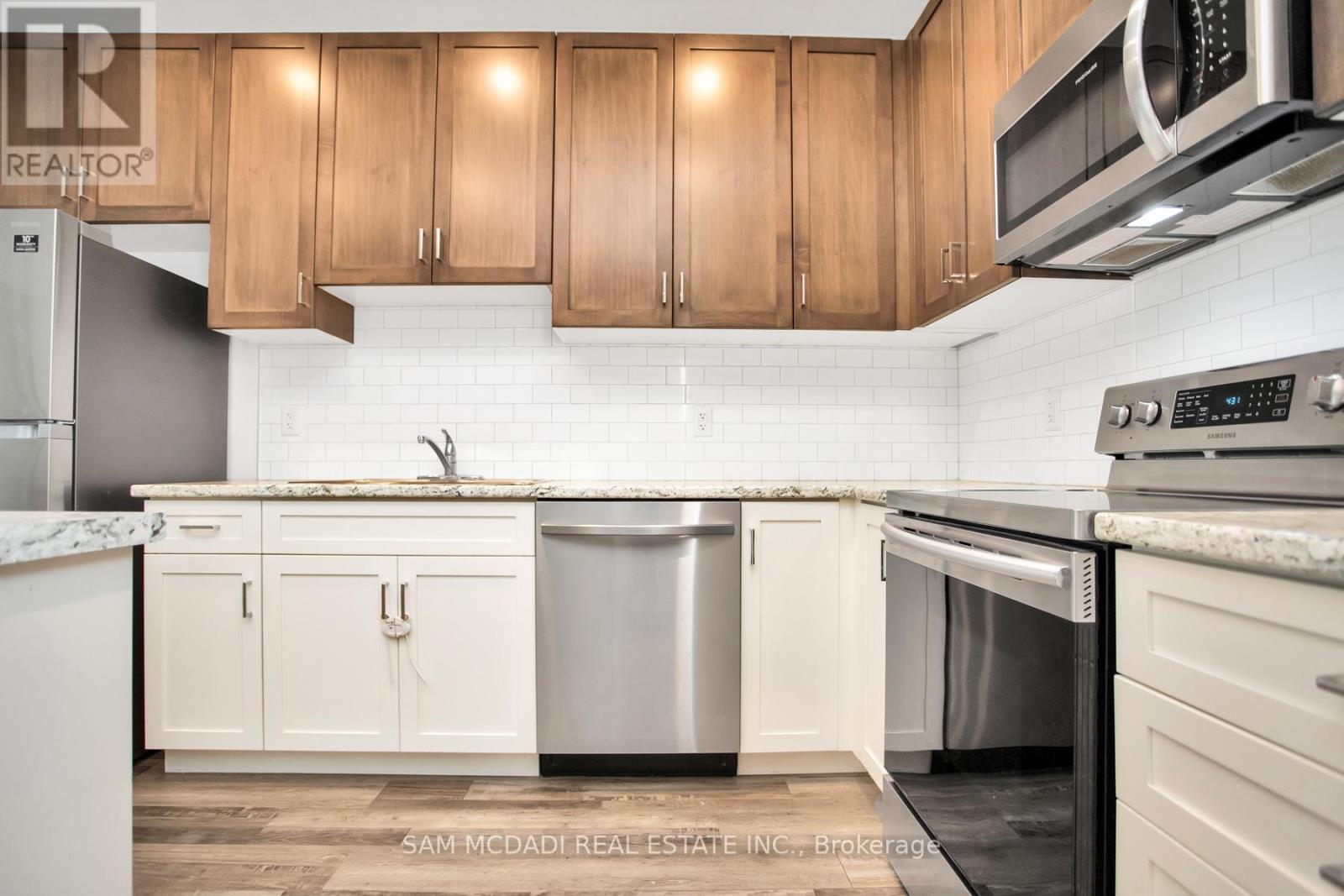 #8 -1023 DEVONSHIRE AVE, #8