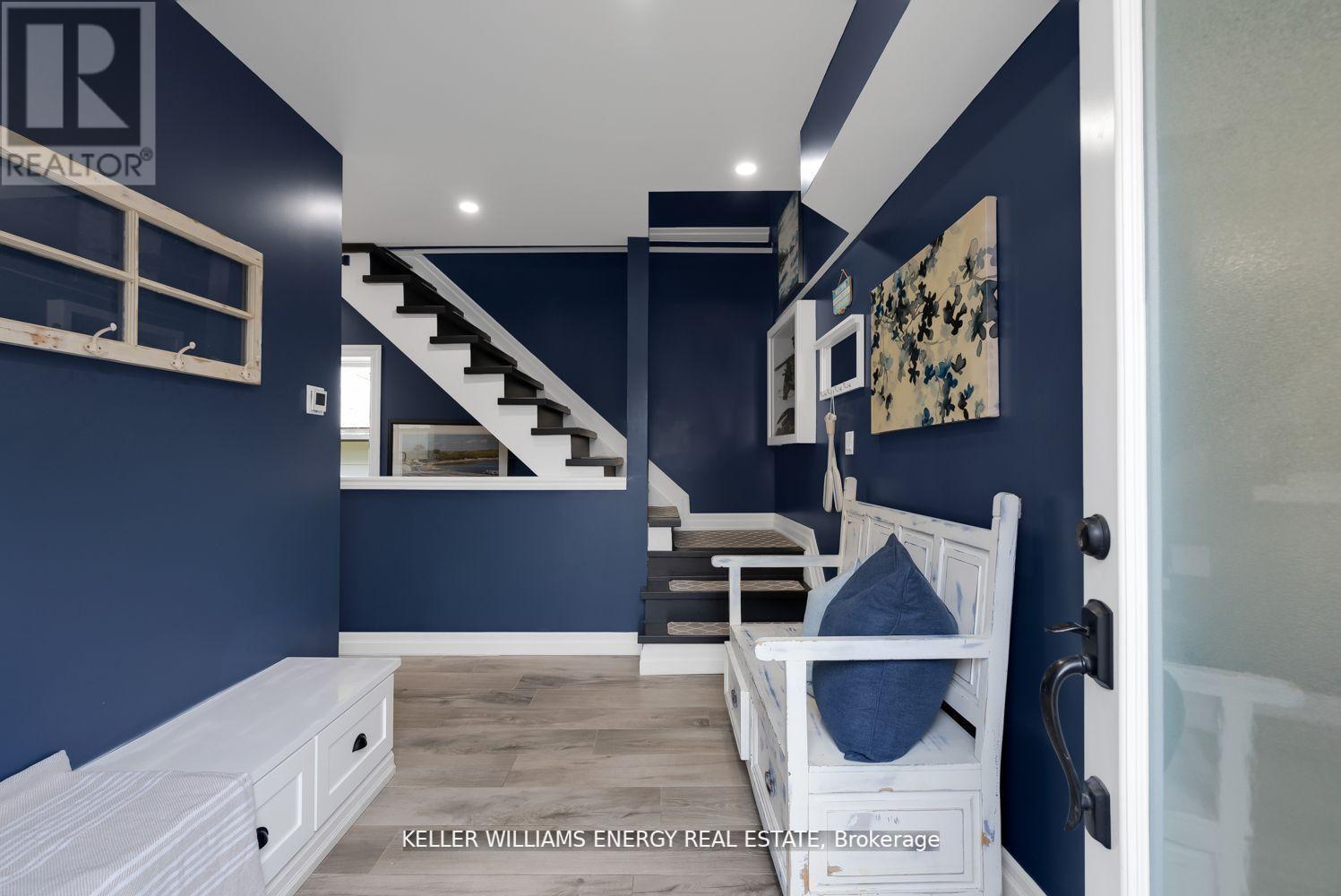 233 SNUG HARBOUR RD