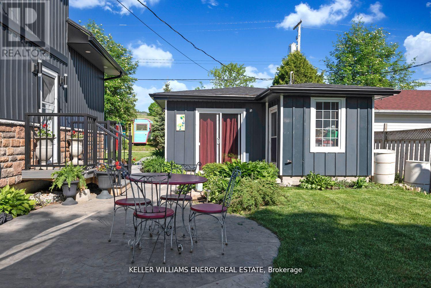 233 SNUG HARBOUR RD