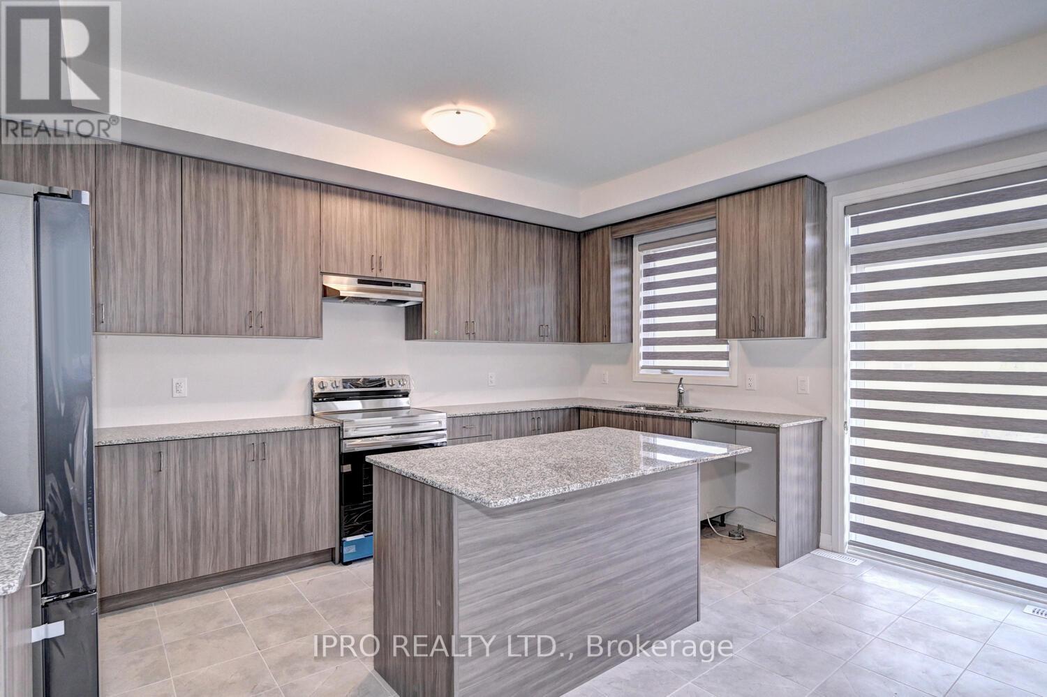 100 BLACKLOCK ST