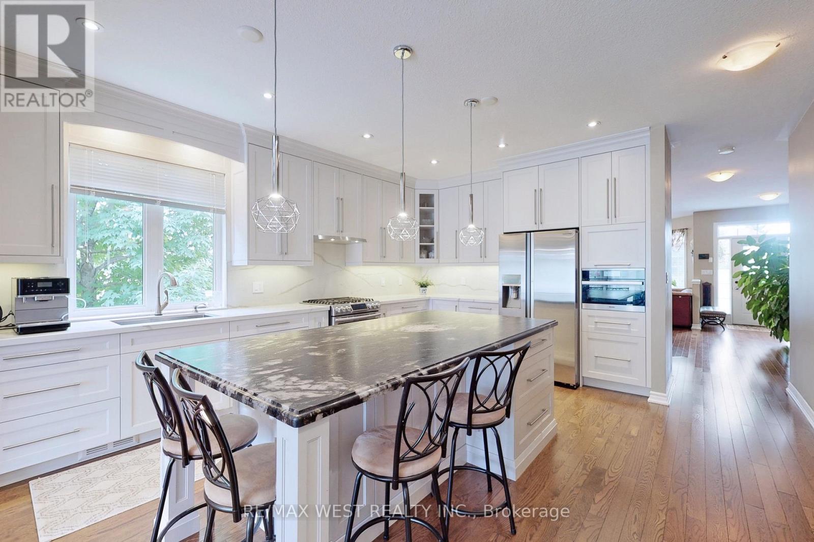 9 ABERFOYLE MILL CRES
