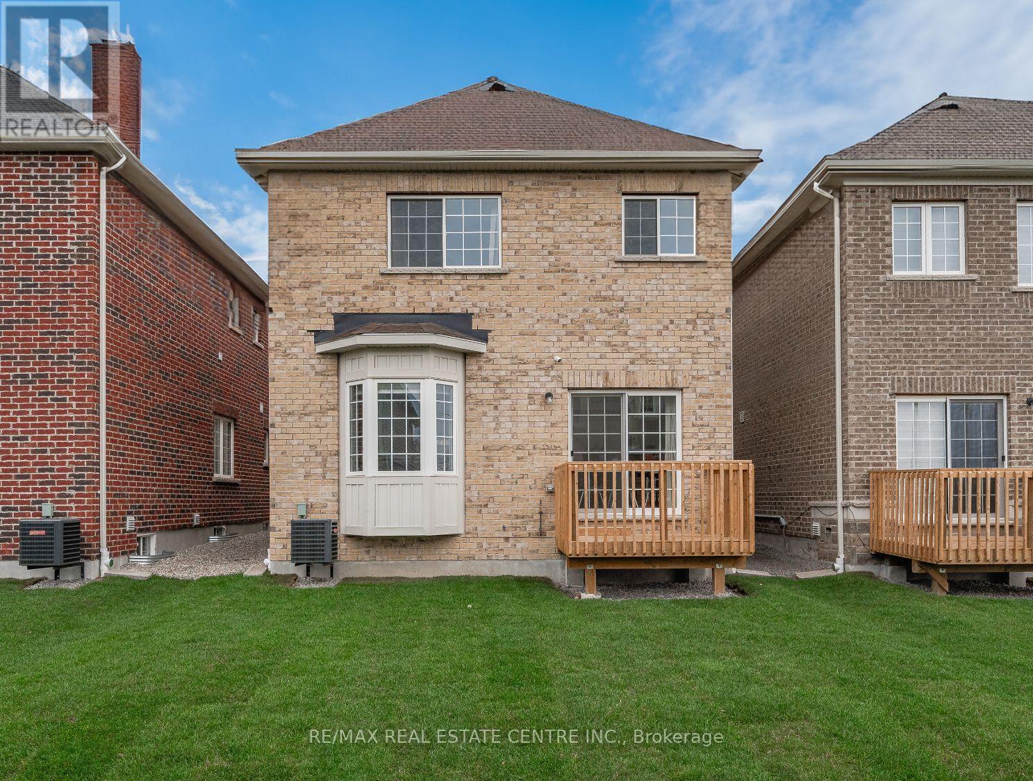 18 HUTCHISON RD
