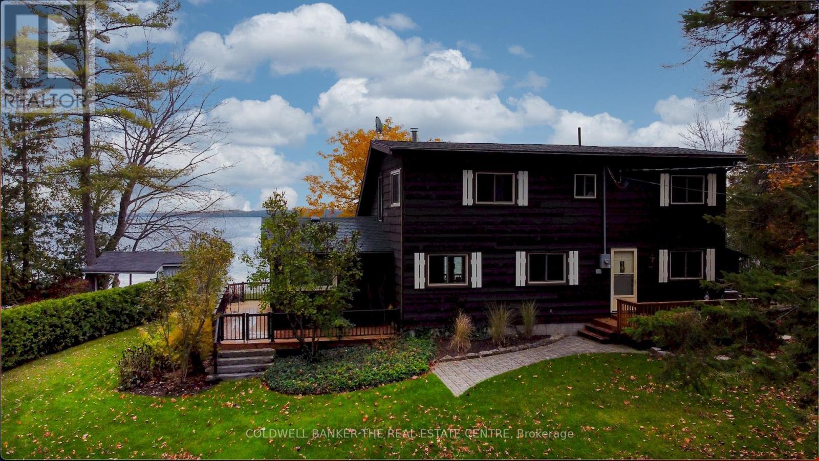 2 CAMELOT PL