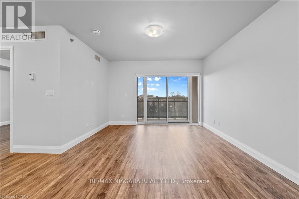 #502 -5698 MAIN ST, #502