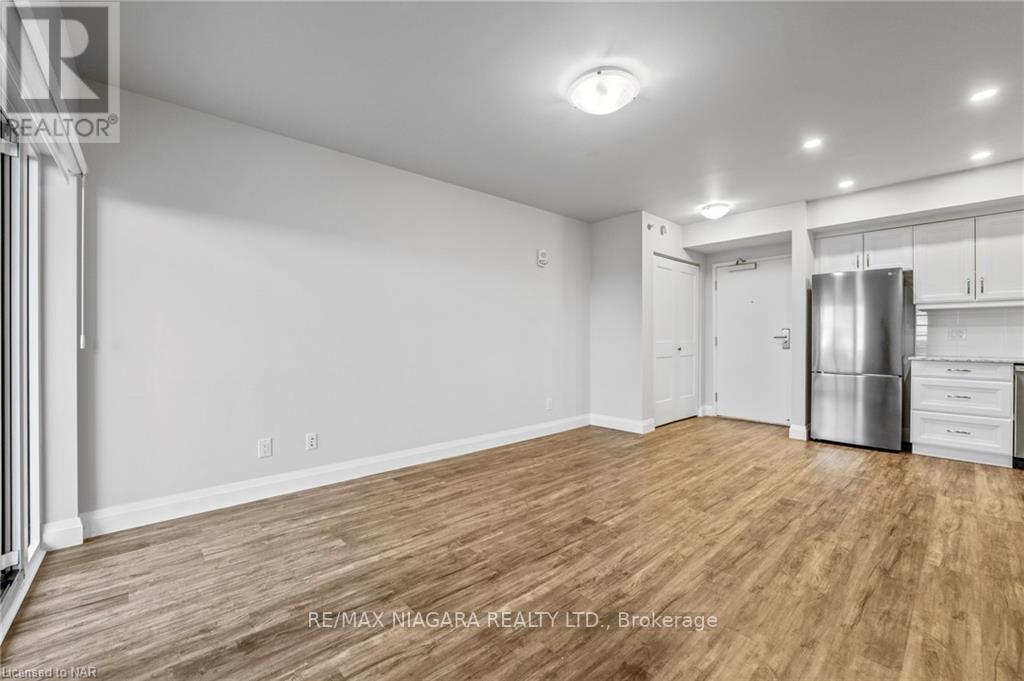 #502 -5698 MAIN ST, #502
