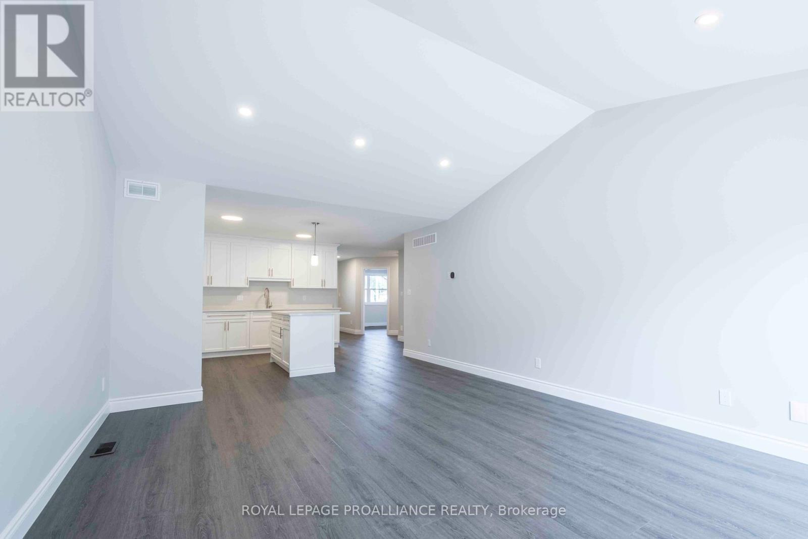 13 CLAYTON JOHN AVE