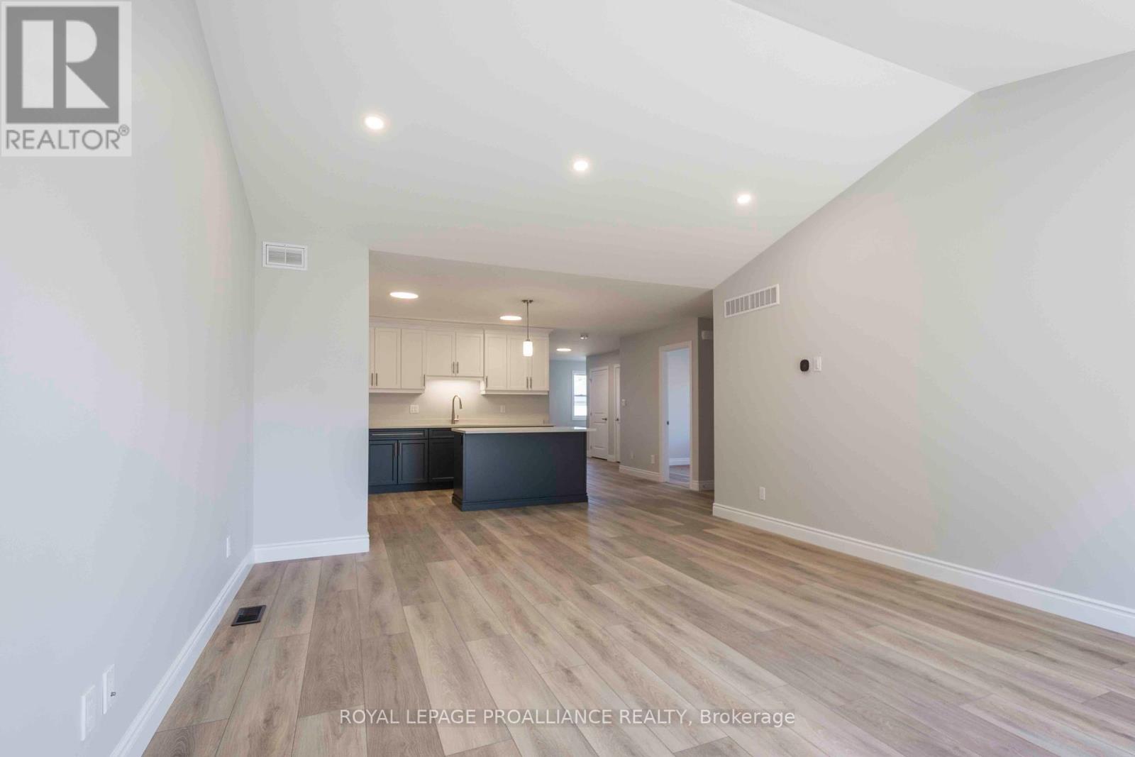 17 CLAYTON JOHN AVE
