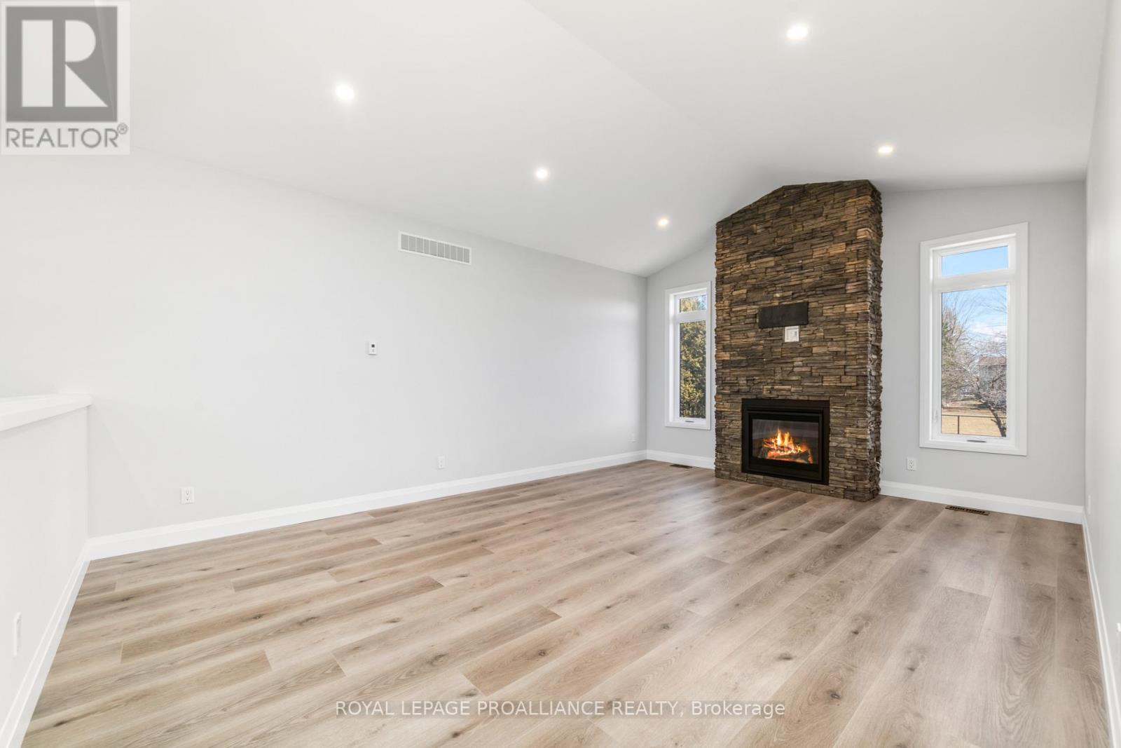 41 CLAYTON JOHN AVE