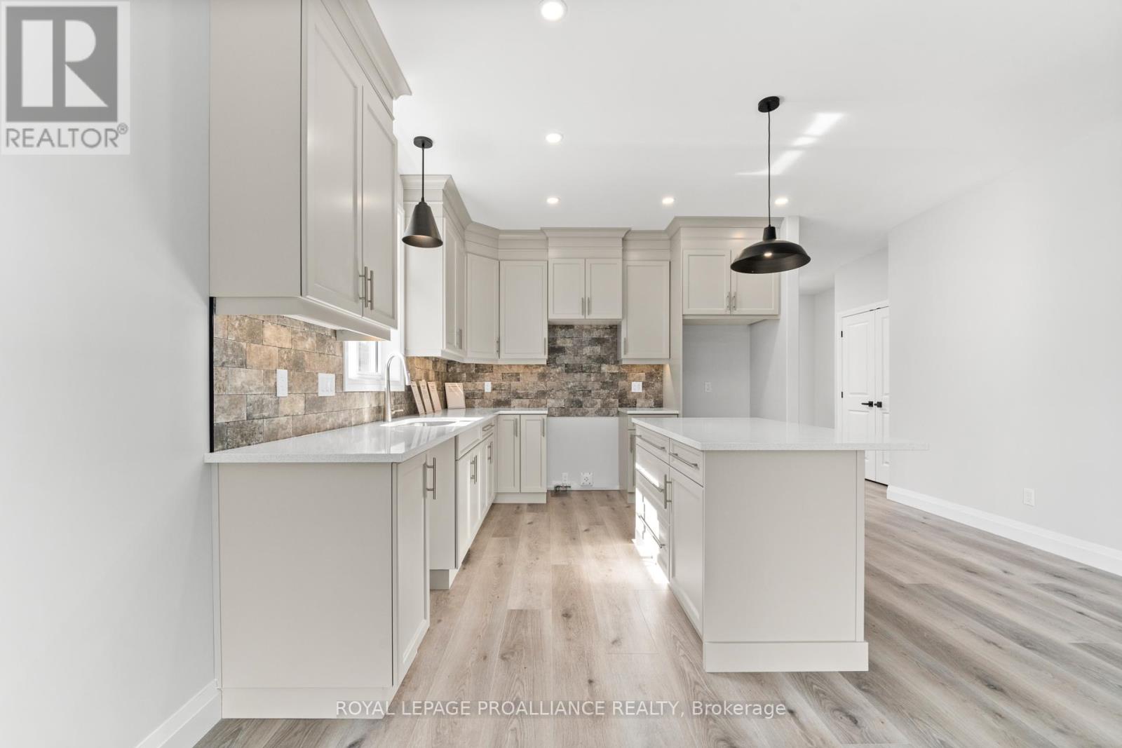41 CLAYTON JOHN AVE