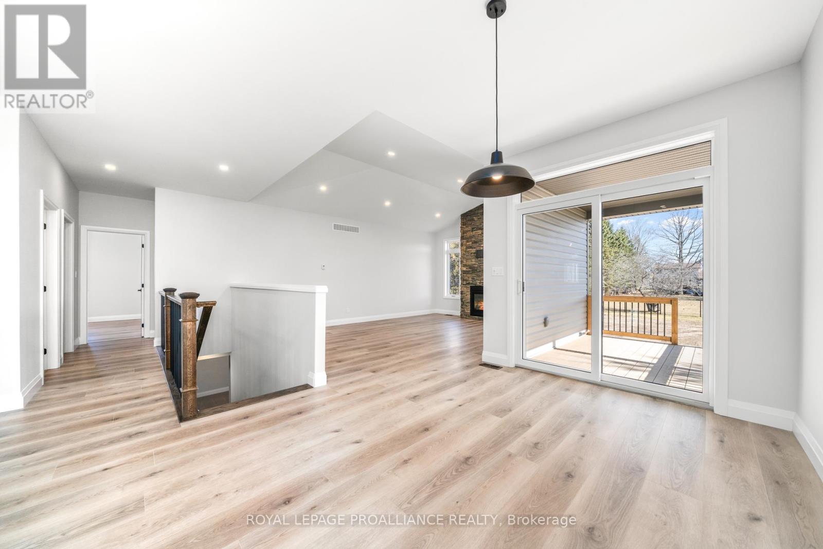41 CLAYTON JOHN AVE