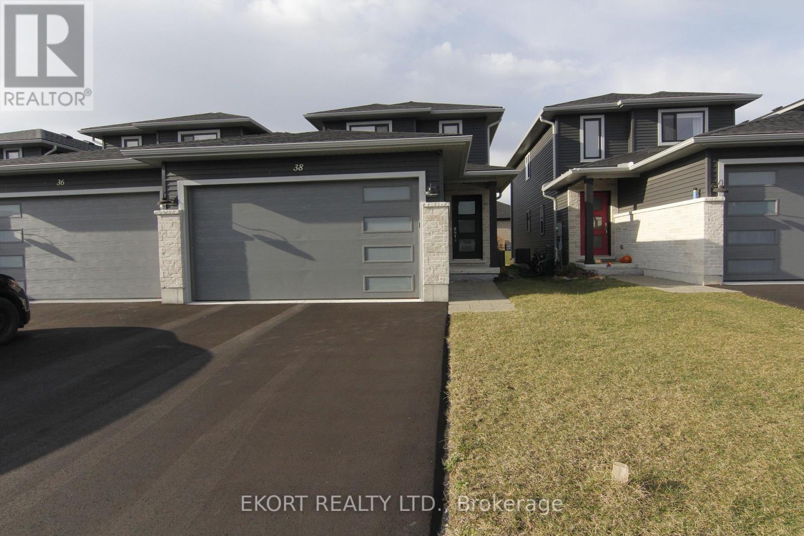 38 DEWAL PL