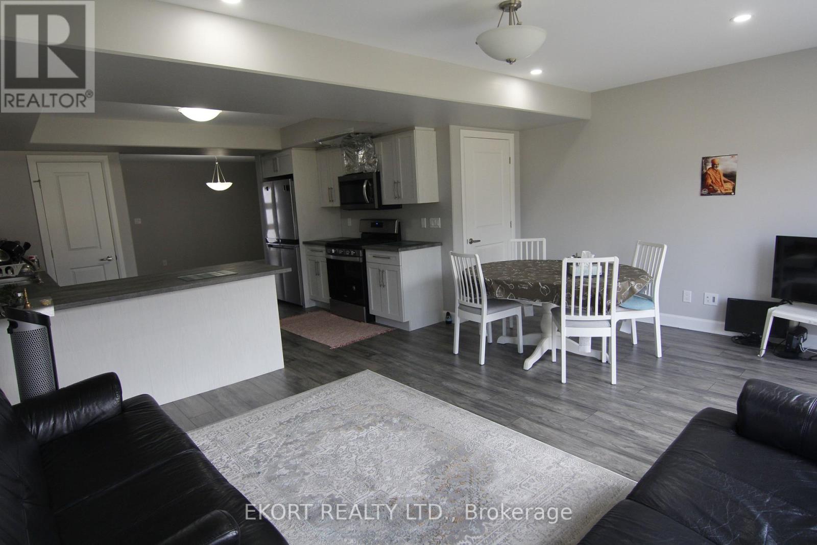 38 DEWAL PL