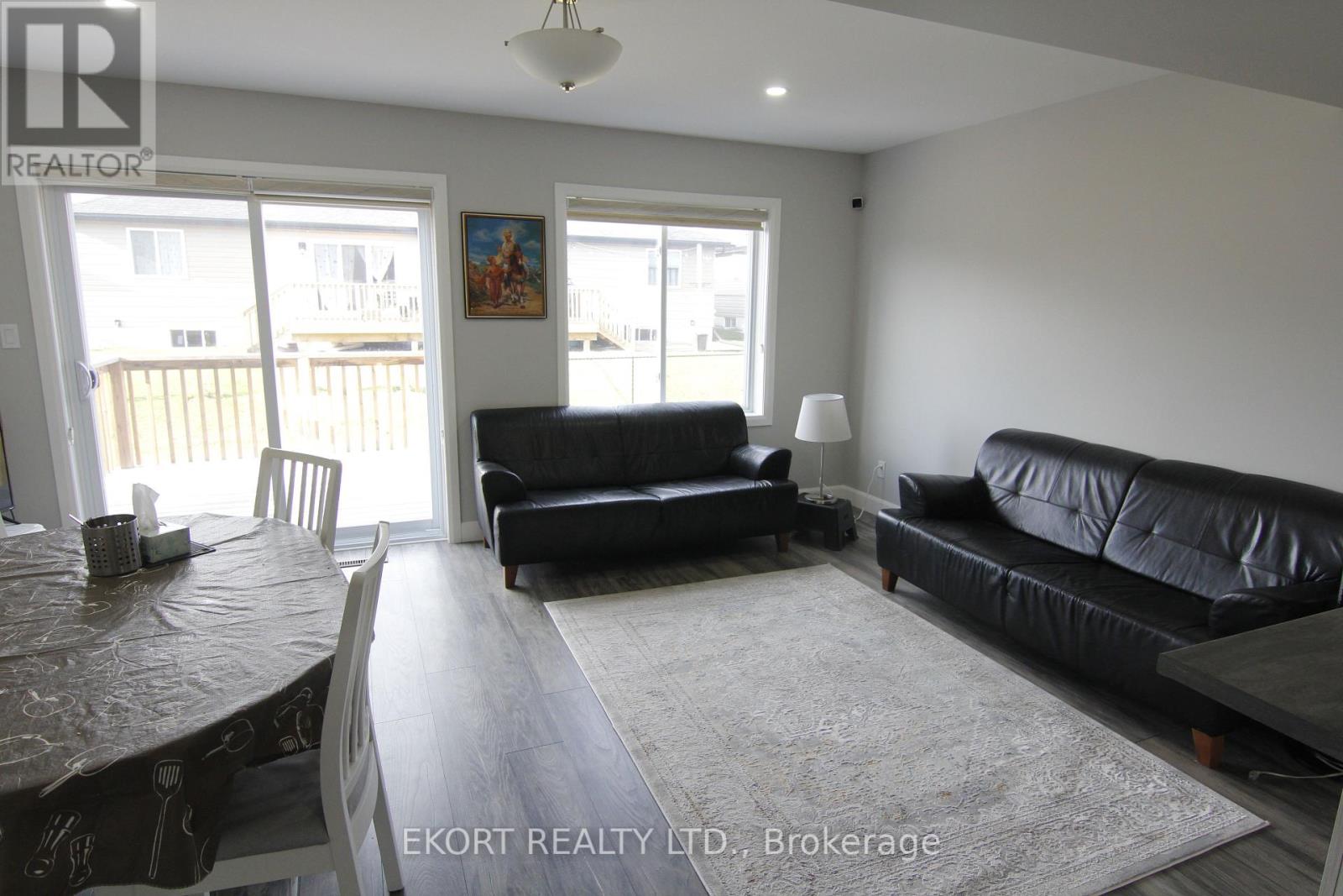 38 DEWAL PL