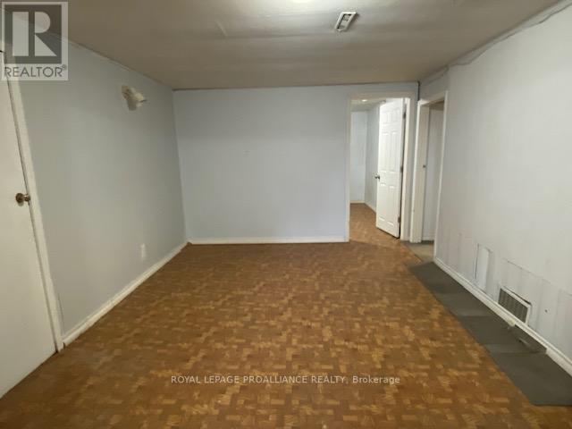 6 WOODLAND ACRE