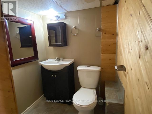6 WOODLAND ACRE