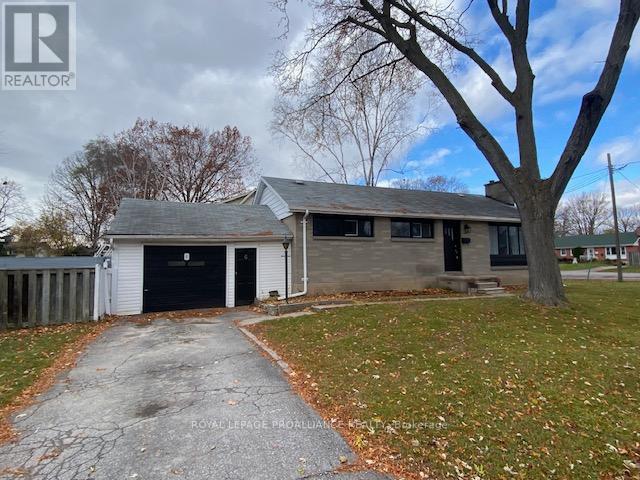 6 WOODLAND ACRE