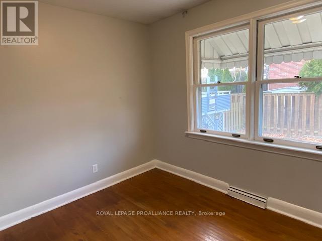 6 WOODLAND ACRE