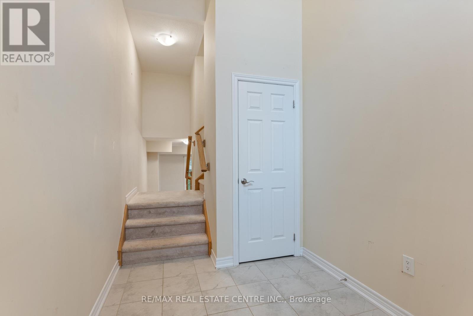 #42 -470 LINDEN DR, #42