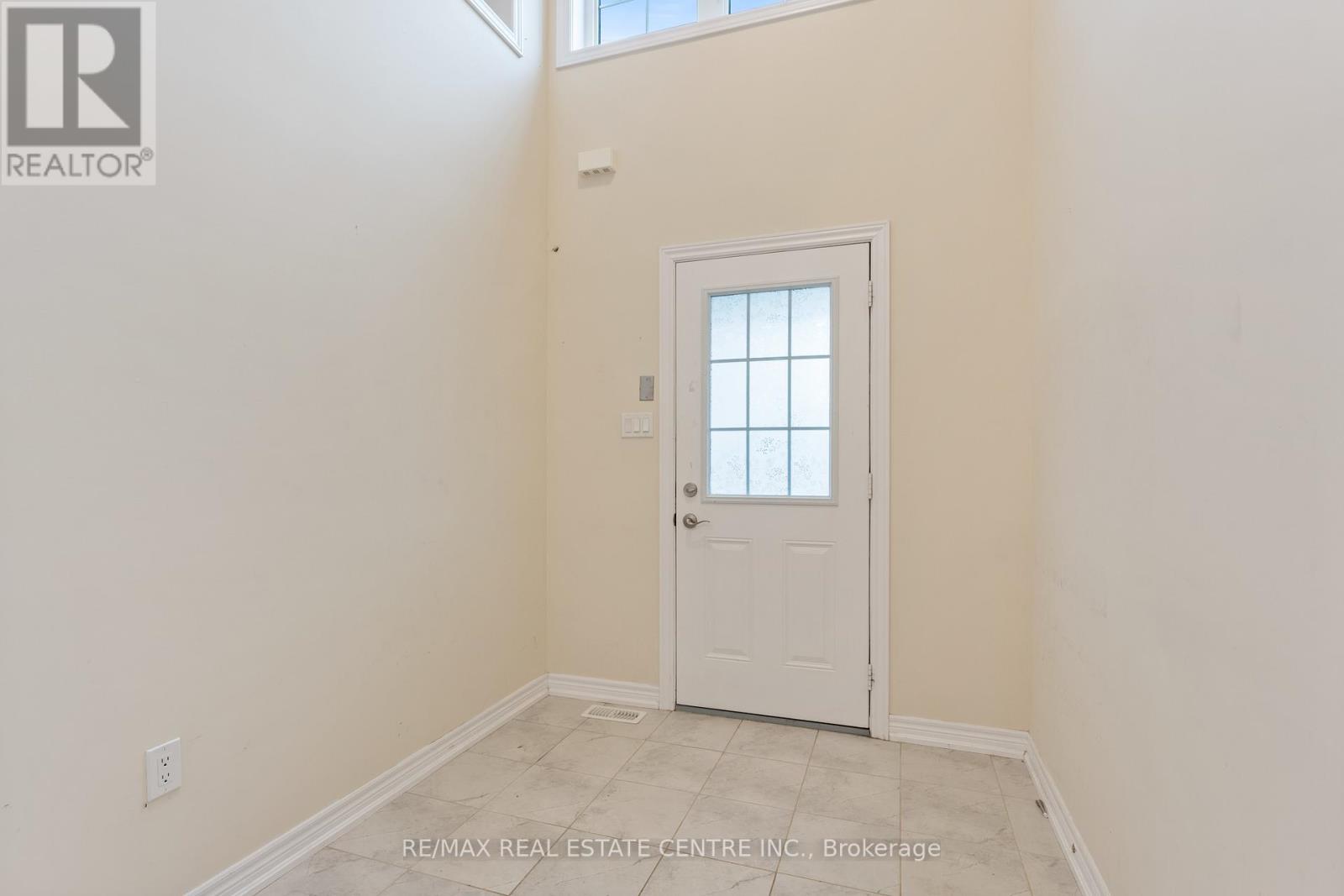 #42 -470 LINDEN DR, #42