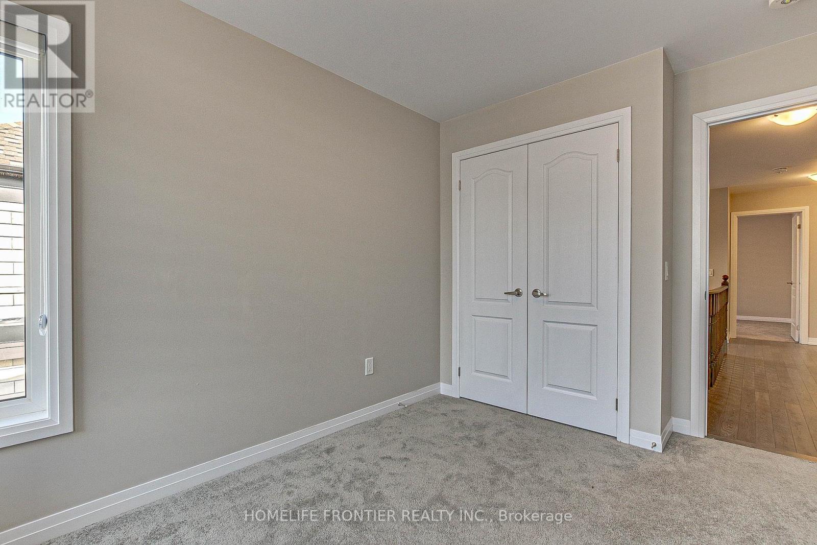 1131 EDINBURGH DR