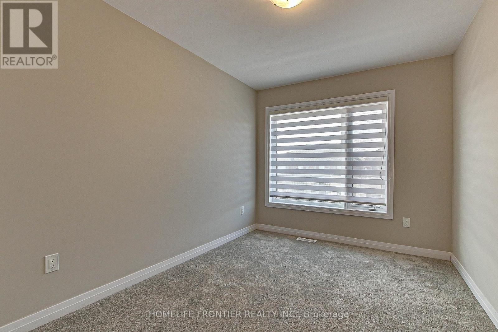 1131 EDINBURGH DR
