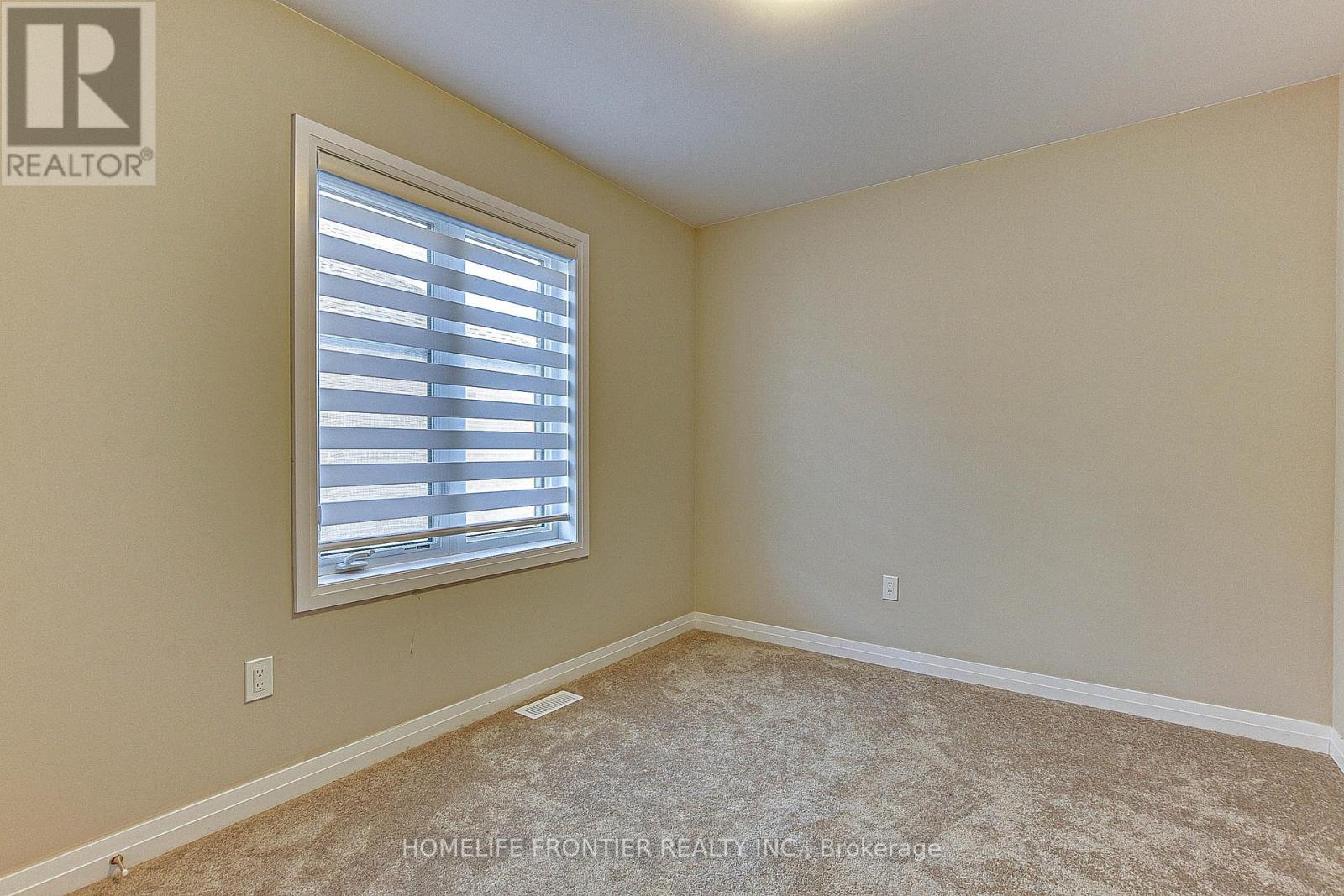 1131 EDINBURGH DR