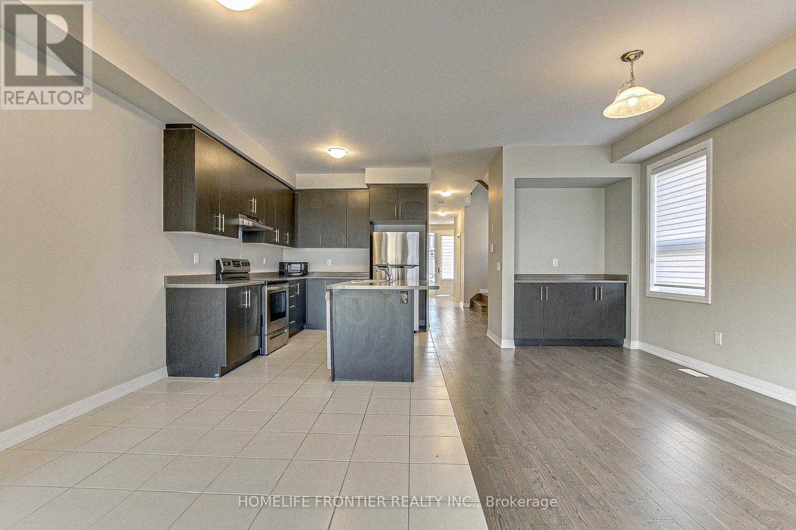 1131 EDINBURGH DR