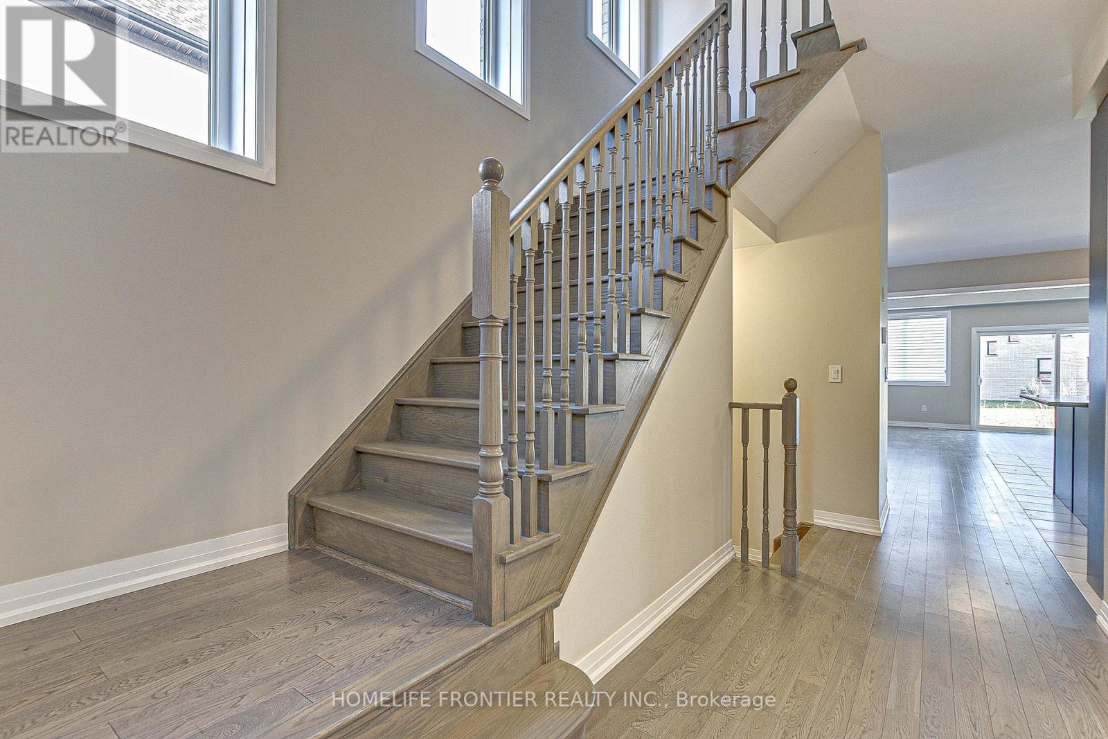 1131 EDINBURGH DR