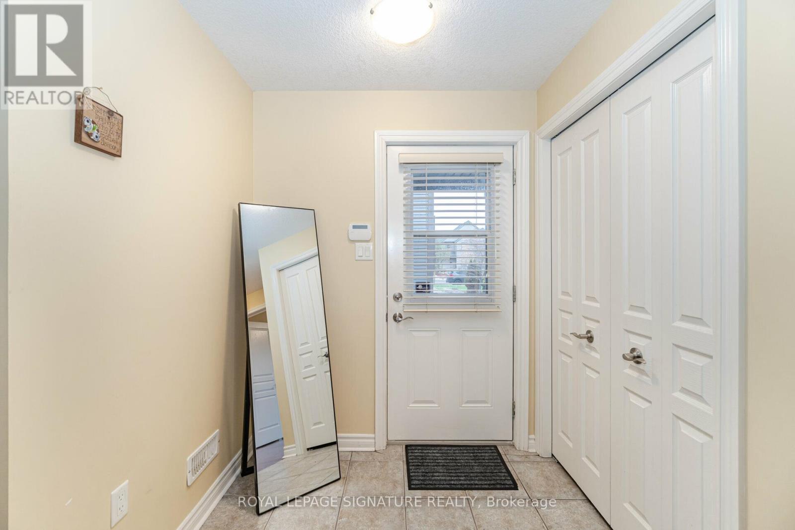 #6 -100 FREDERICK DR, #6
