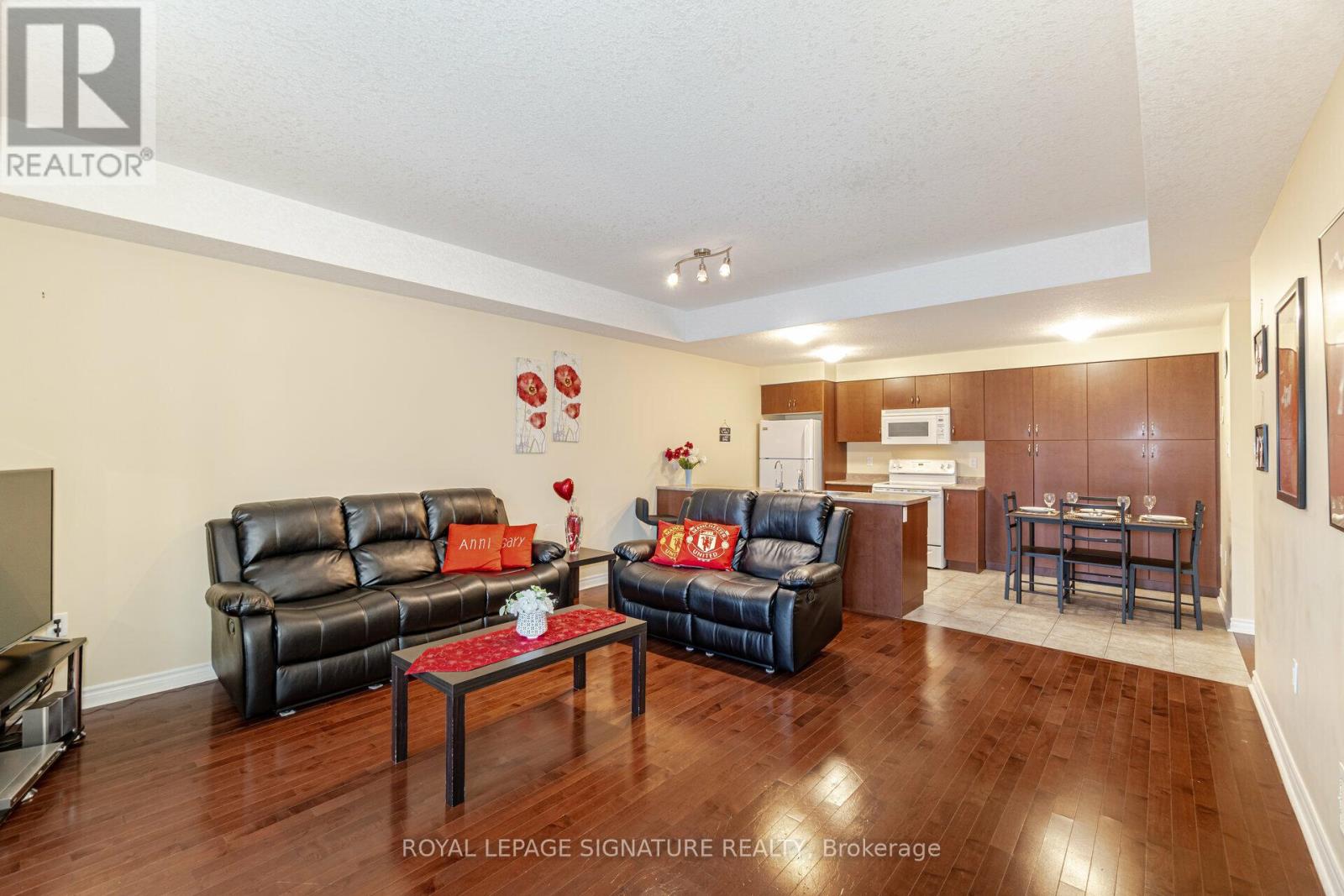#6 -100 FREDERICK DR, #6