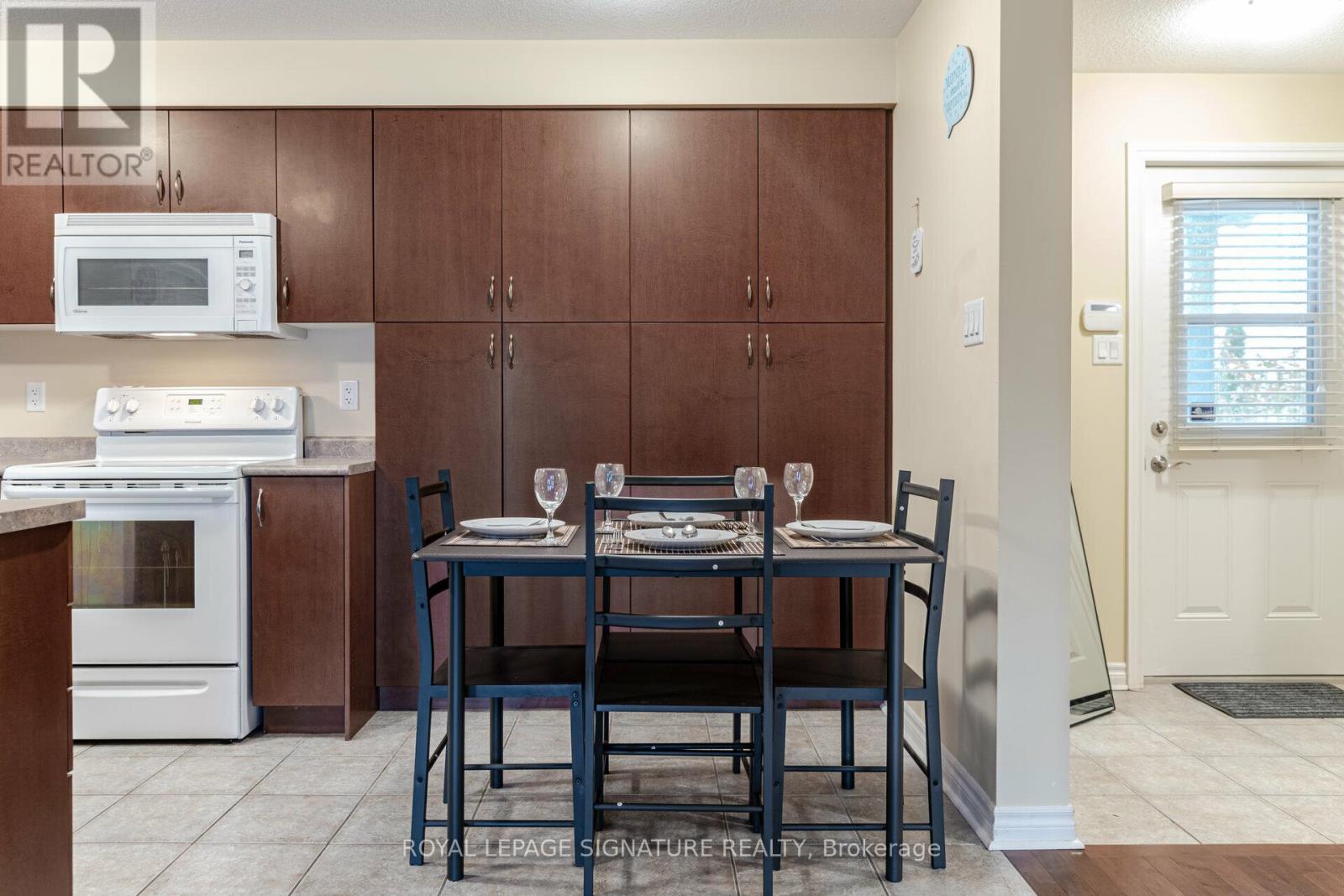 #6 -100 FREDERICK DR, #6