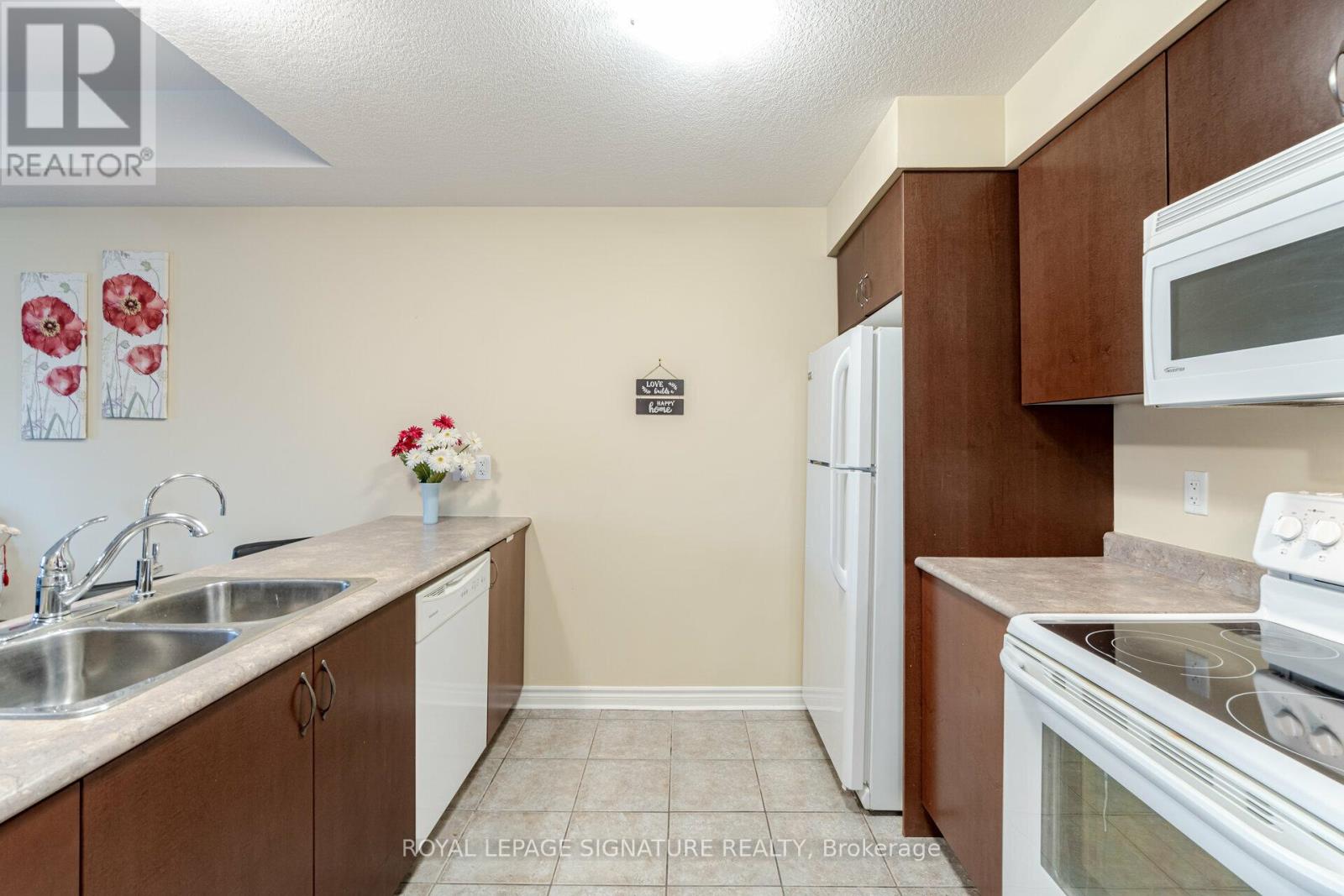 #6 -100 FREDERICK DR, #6