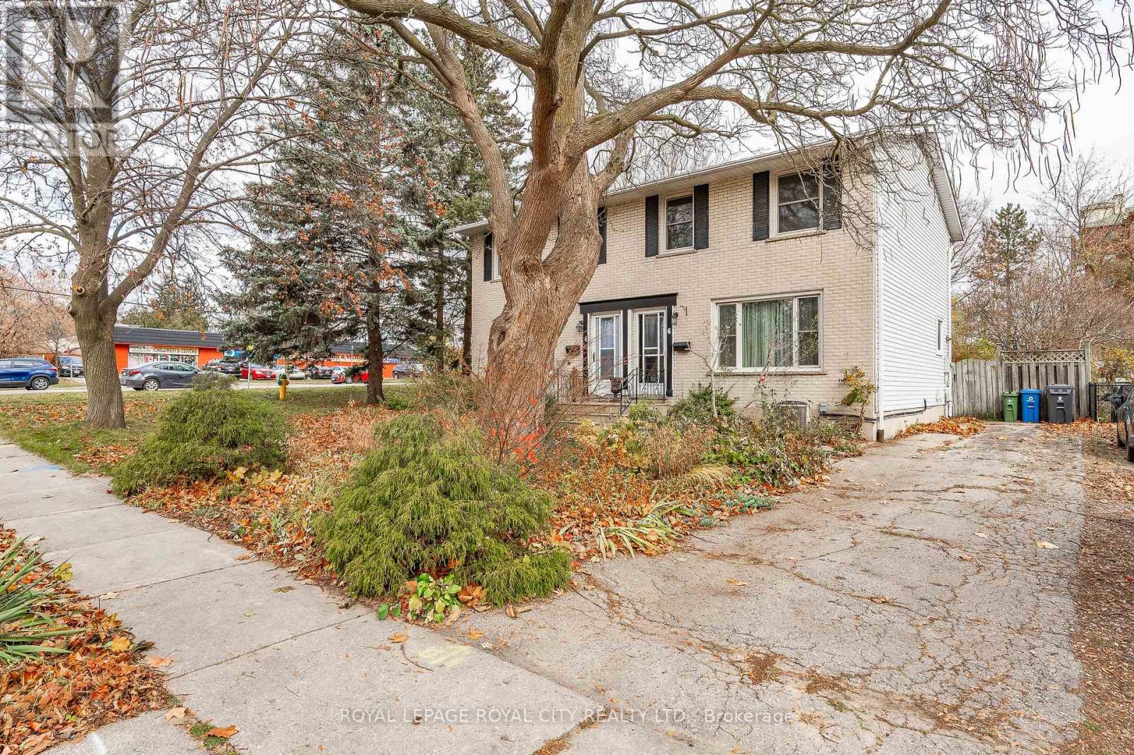 6 WINDERMERE CRT