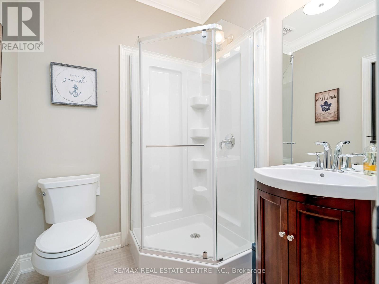#18 -19 LAKE ST, #18