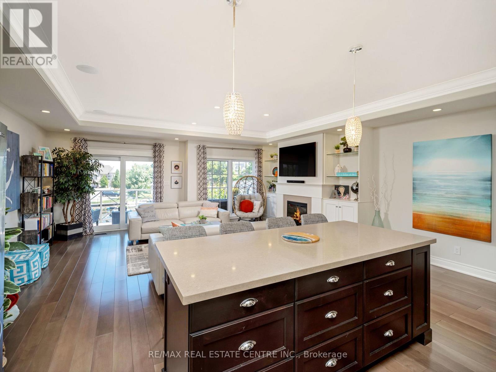 #18 -19 LAKE ST, #18