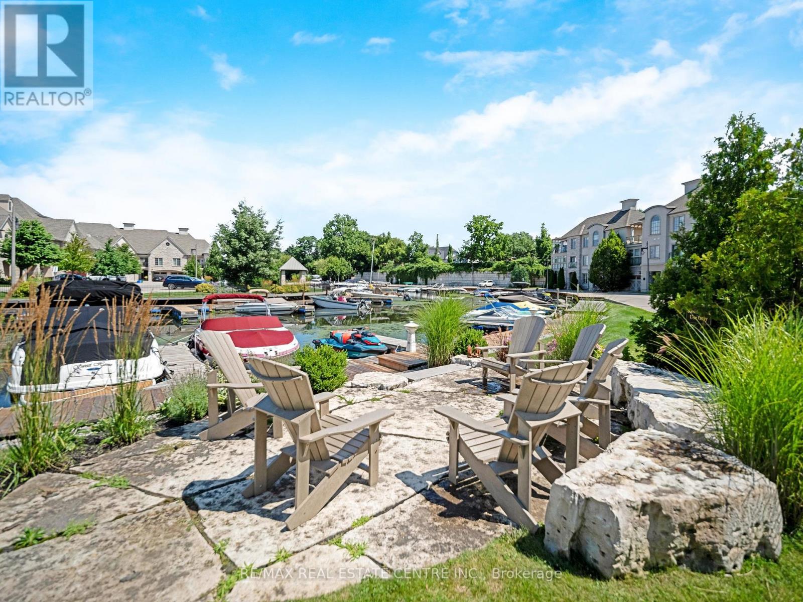 #18 -19 LAKE ST, #18