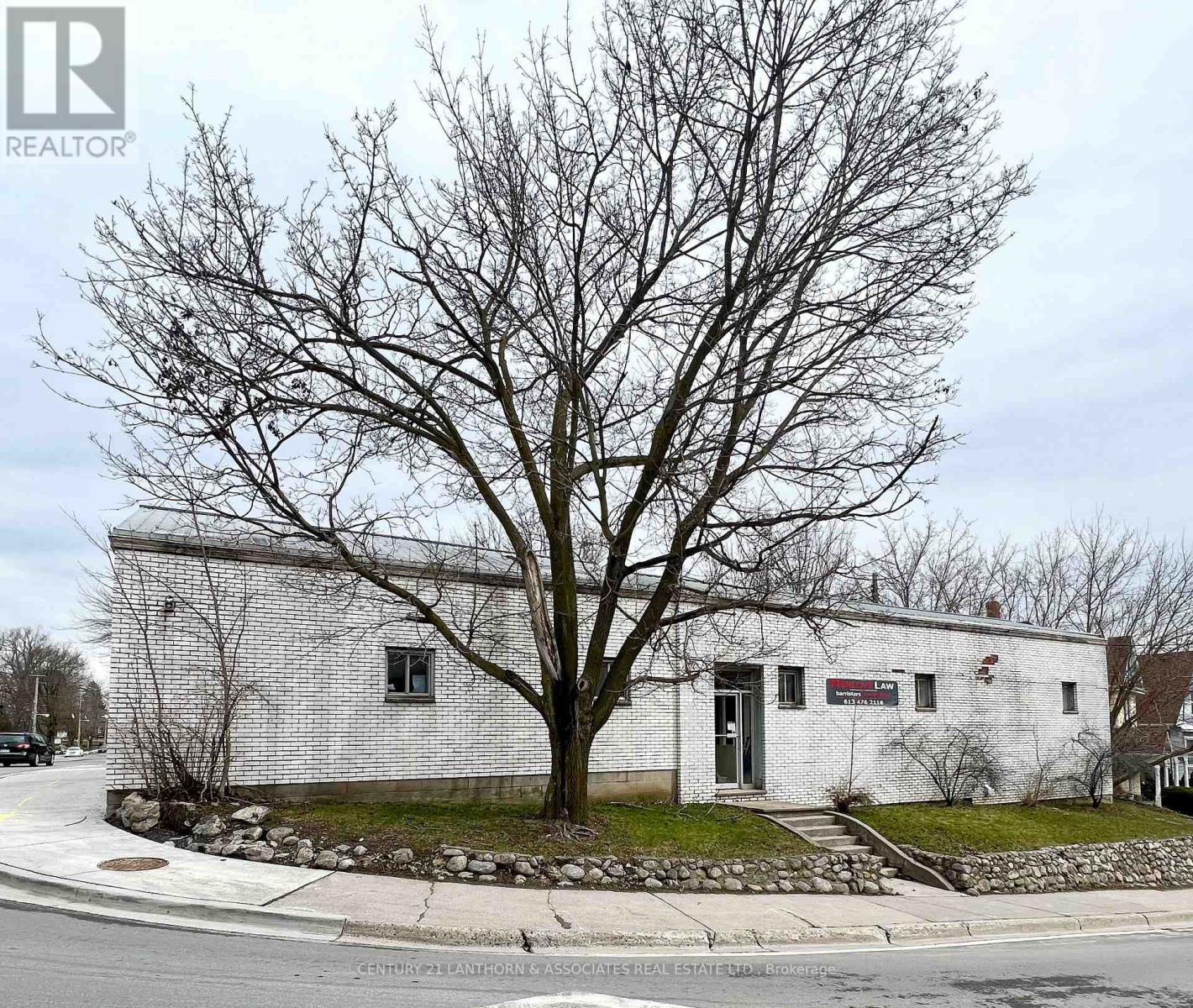 316 PICTON MAIN ST